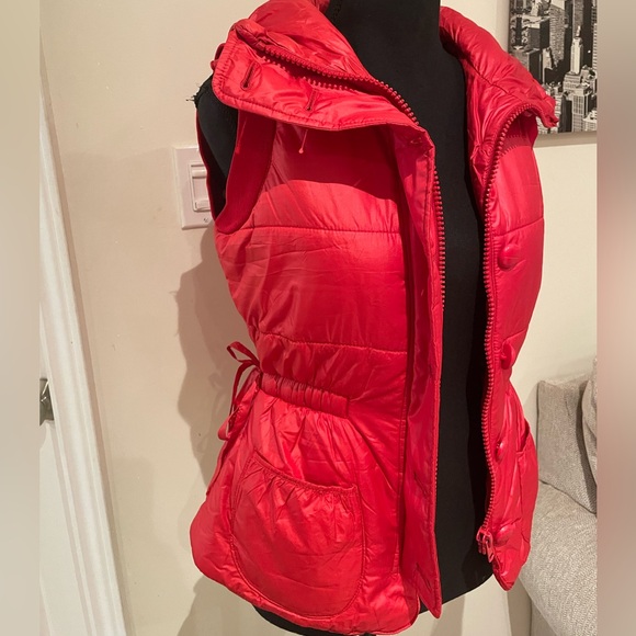Women’s puffer vest red - Picture 8 of 10